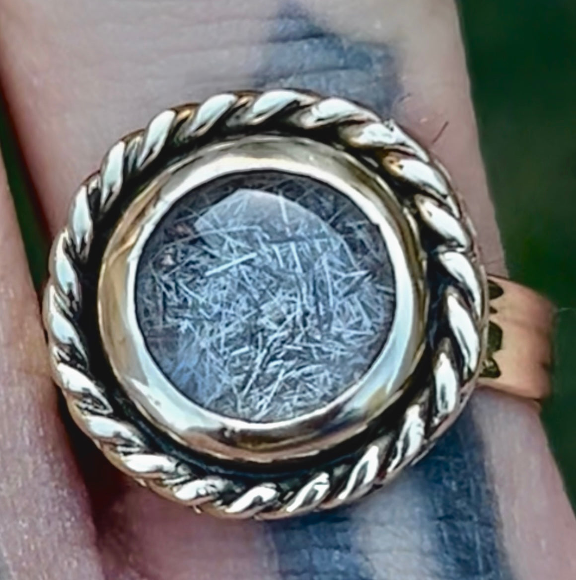 10KY GOLD MEMORIAL RING
