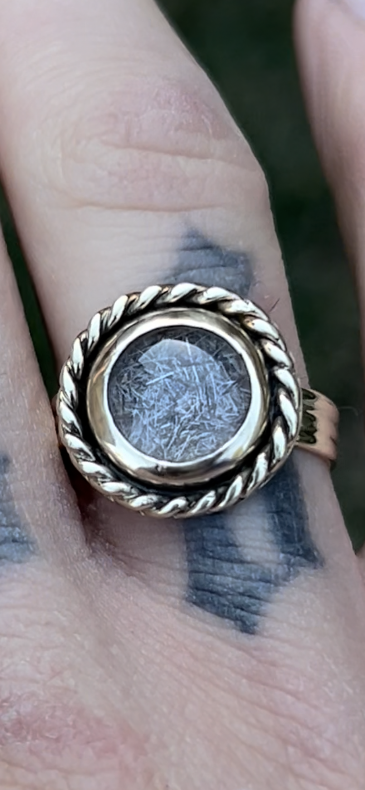 10KY GOLD MEMORIAL RING
