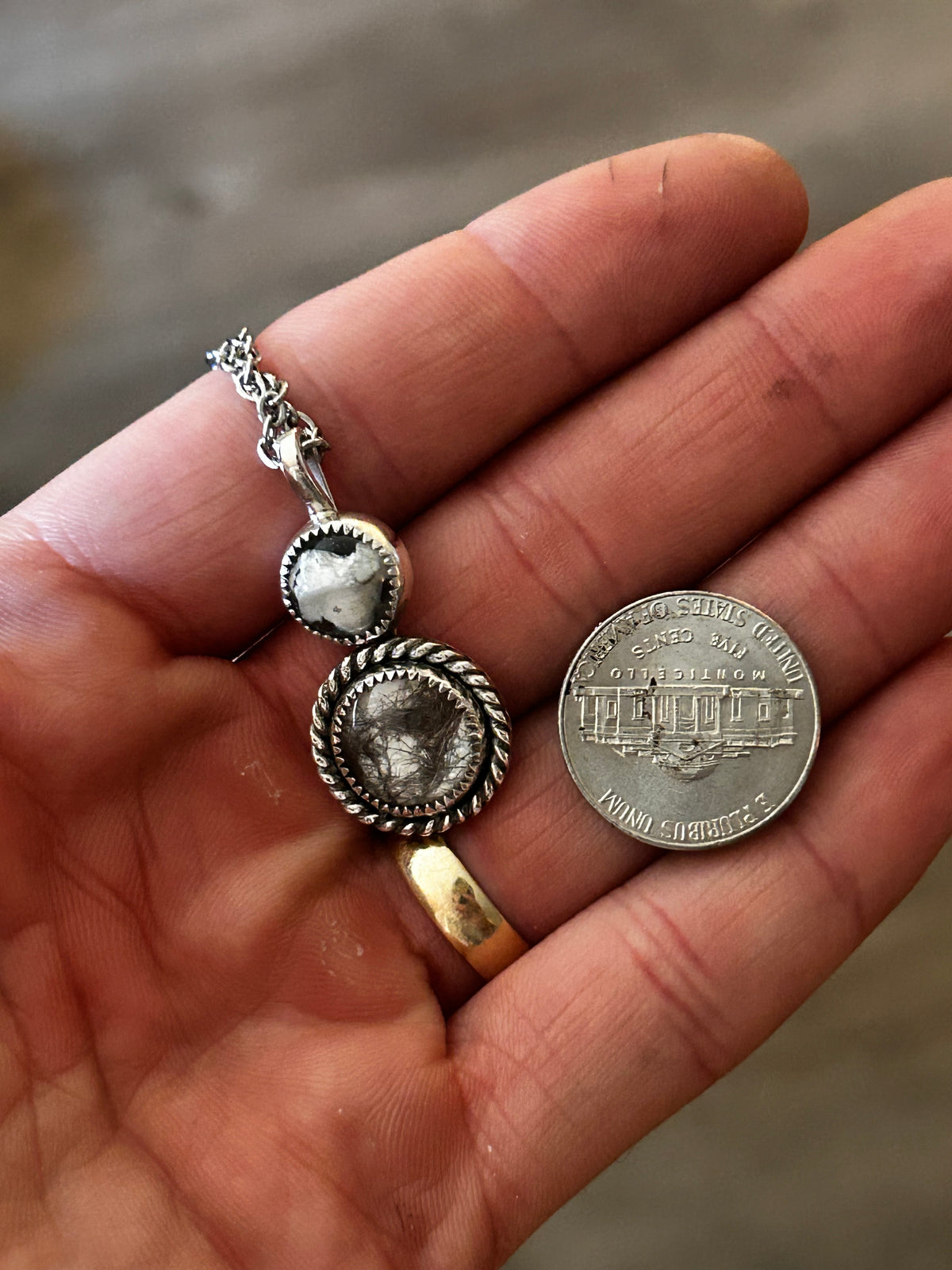 DOUBLE ROUND MEMORIAL PENDANT