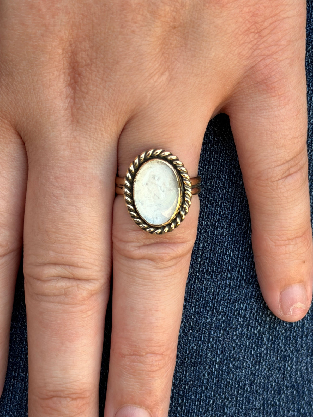 10KY GOLD MEMORIAL RING