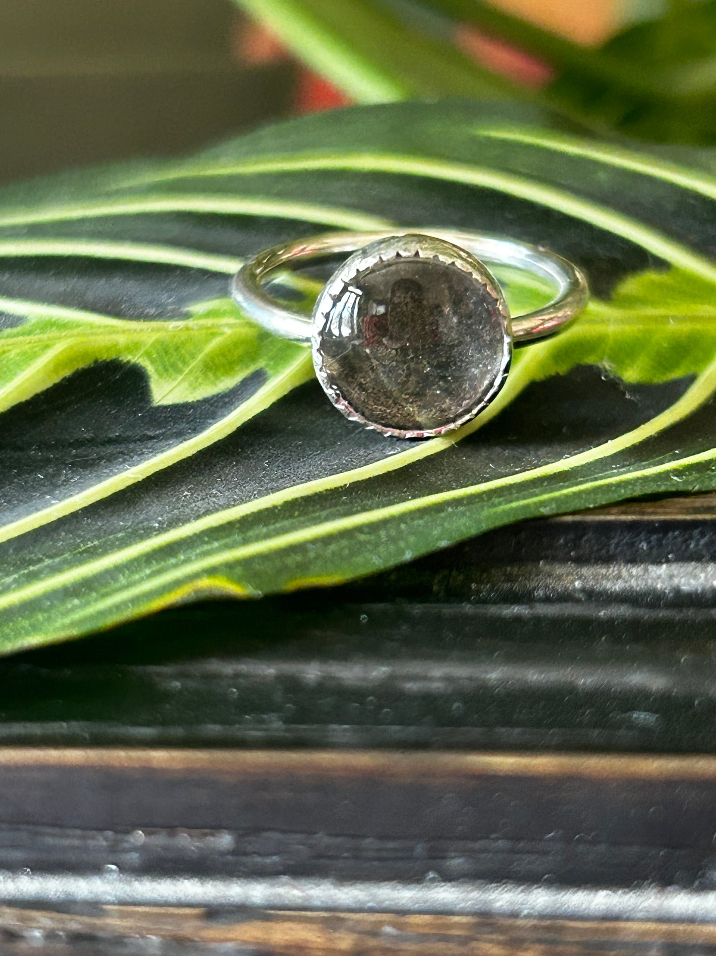 ROUND KEEPSAKE RING