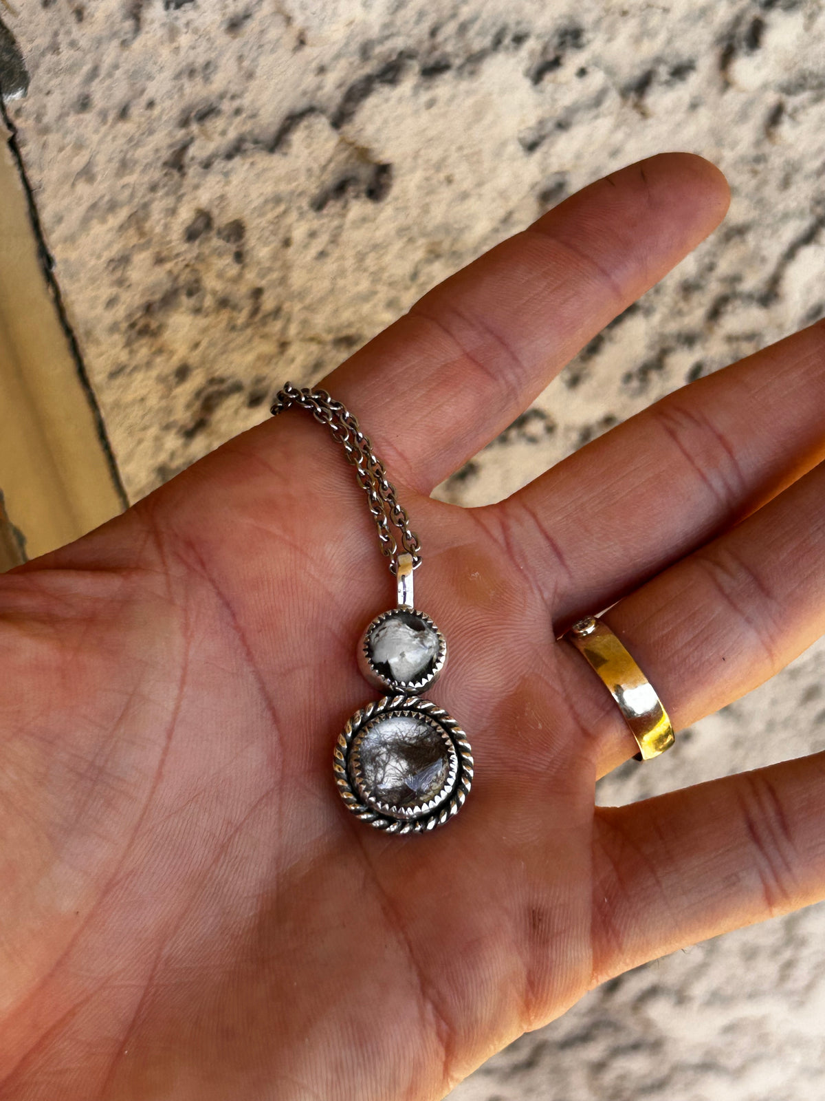 DOUBLE ROUND MEMORIAL PENDANT