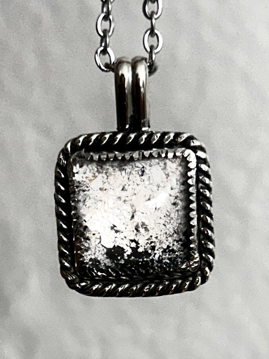 SQUARE MEMORIAL PENDANT