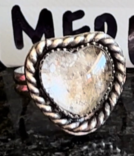 HEART KEEPSAKE RING